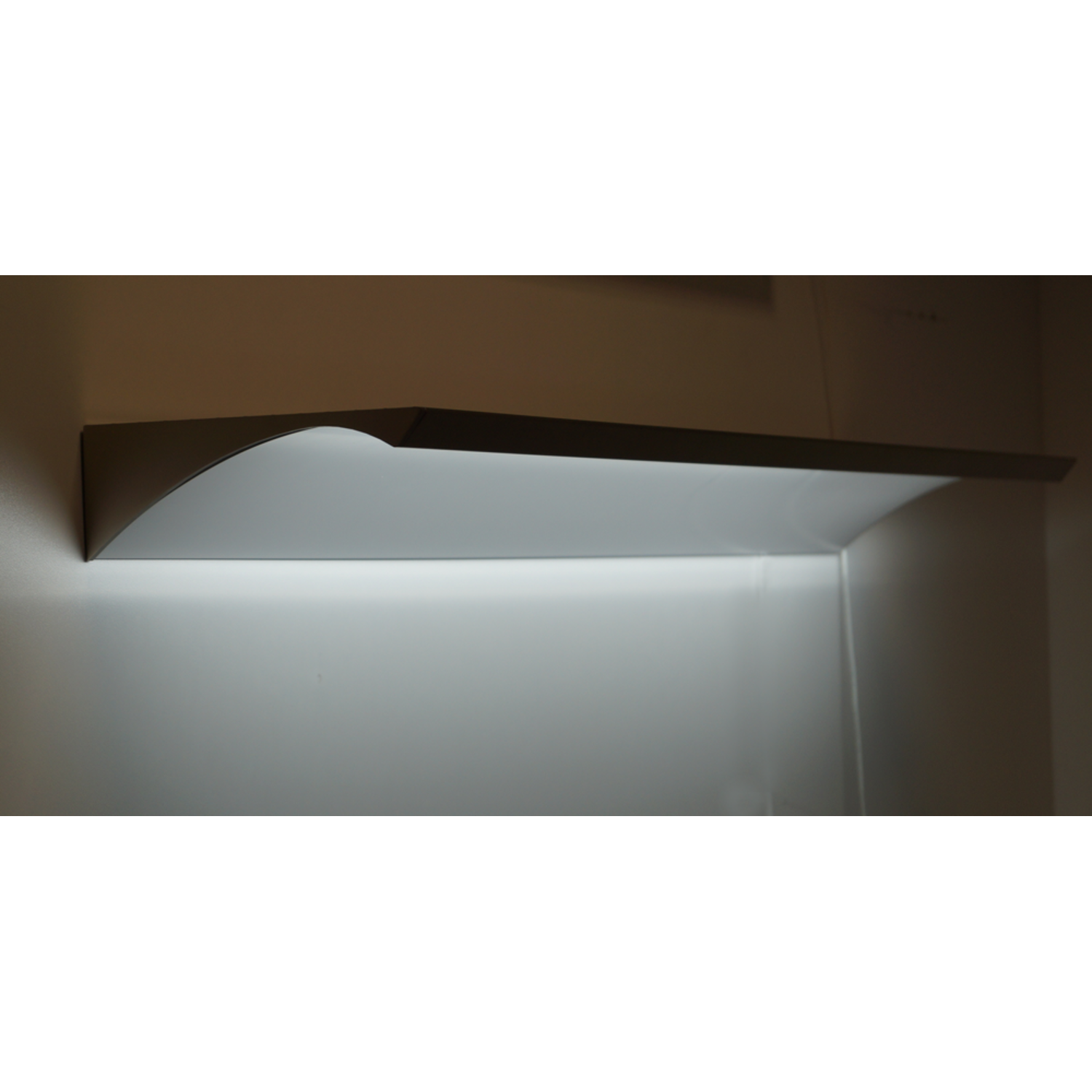 Led Emotion panneau mural vela 1200mm 12V-18.21W convertisseur et commande à distance compris