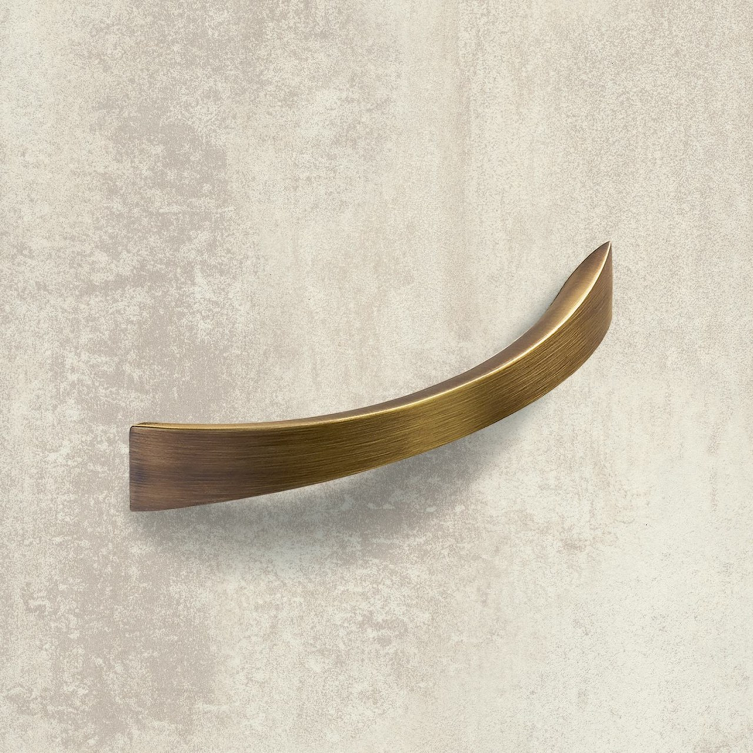 Poignée Egara, entraxe de perçages 128, L 155 mm, B 20 mm, H 30 mm, aspect laiton antique brossé