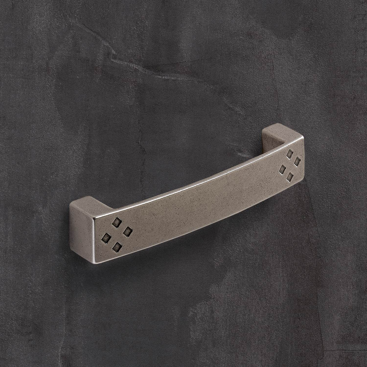 Poignée Vesontio, entraxe de perçages 128, L 148 mm, B 24 mm, H 28 mm, aspect étain