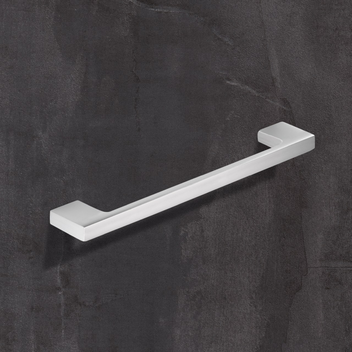 Poignée Belluno, entraxe de perçages 224 / 256 mm, L 267 mm, B 9 mm, H 30 mm, Chromé mat