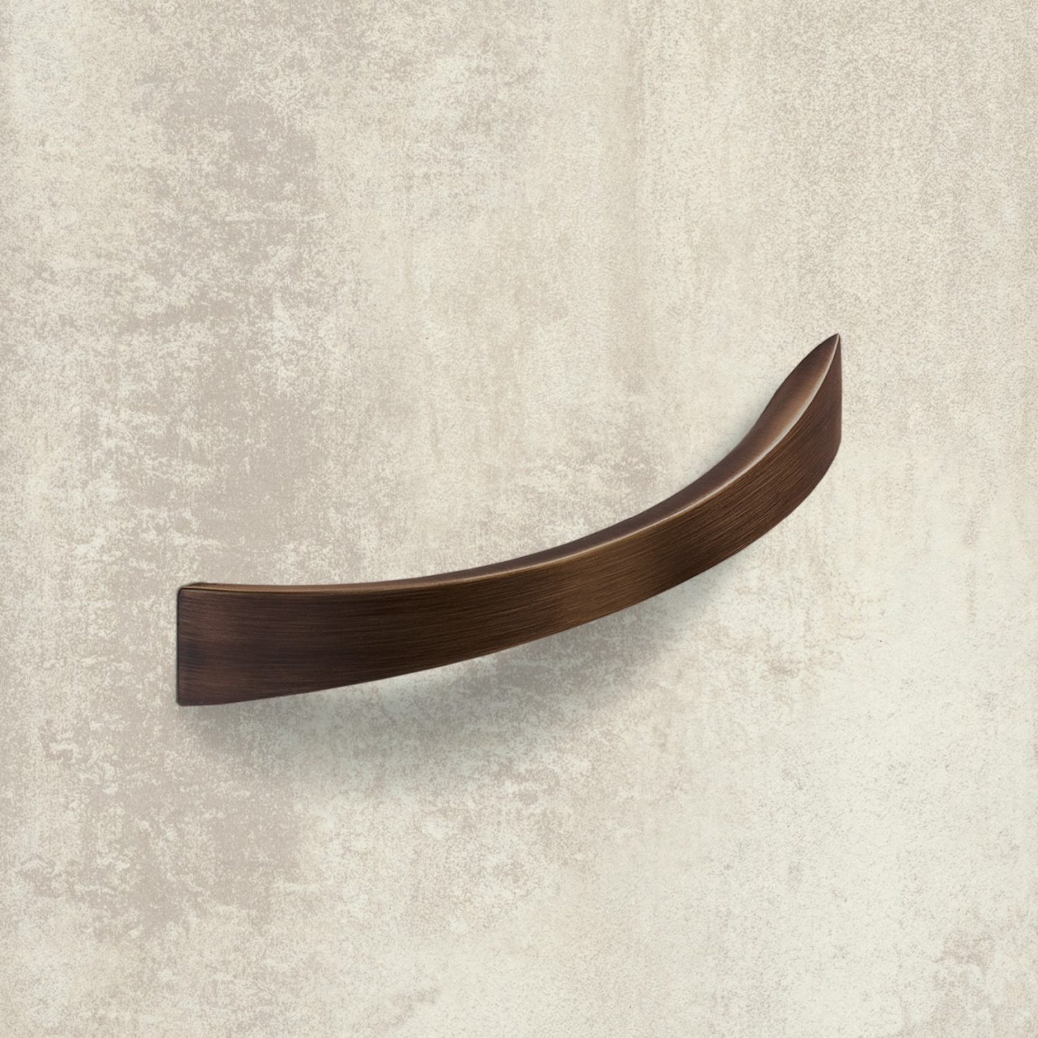 Poignée Egara, entraxe de perçages 128, L 155 mm, B 20 mm, H 30 mm, aspect bronze antique brossé