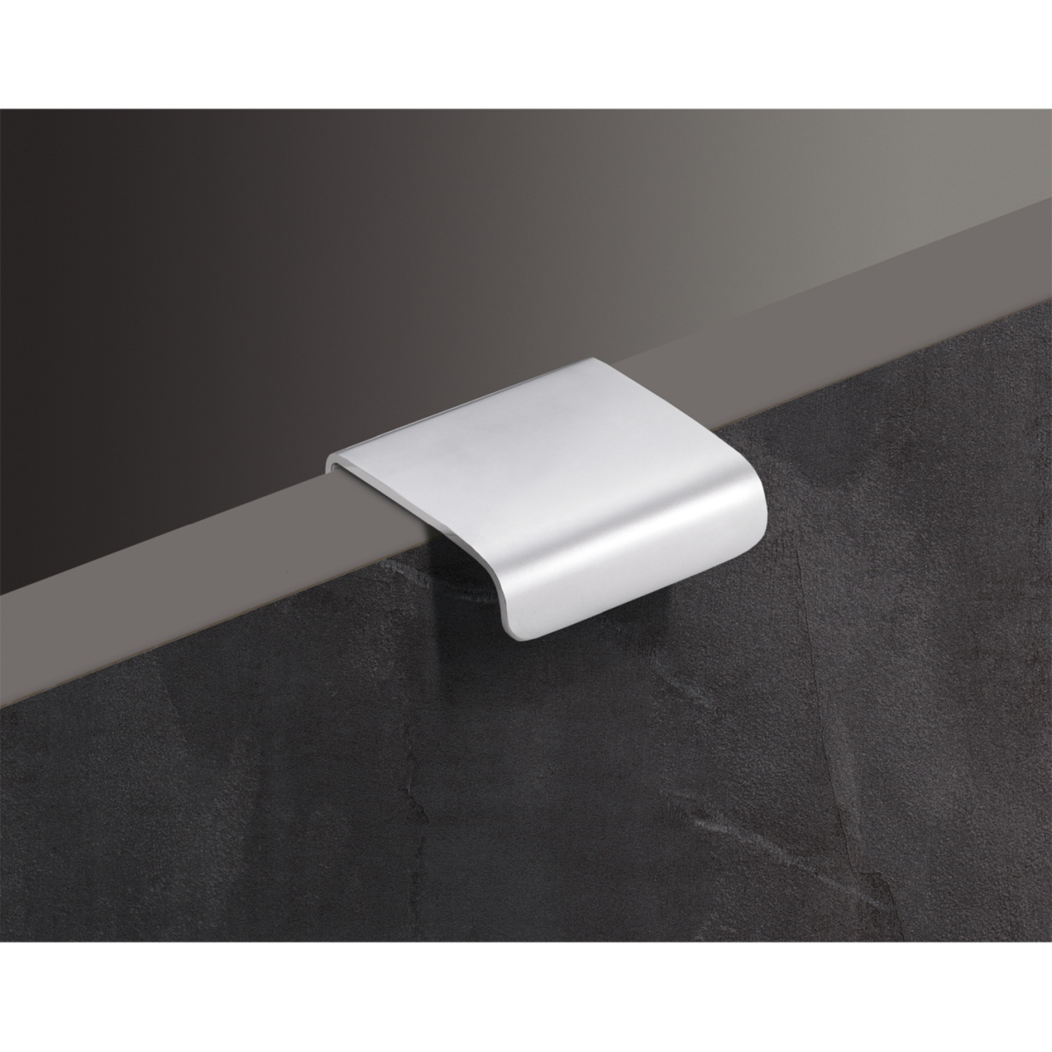 Poignée Empoli, entraxe de perçages 25, L 38 mm, B 36 mm, H 15 mm, Chromé mat