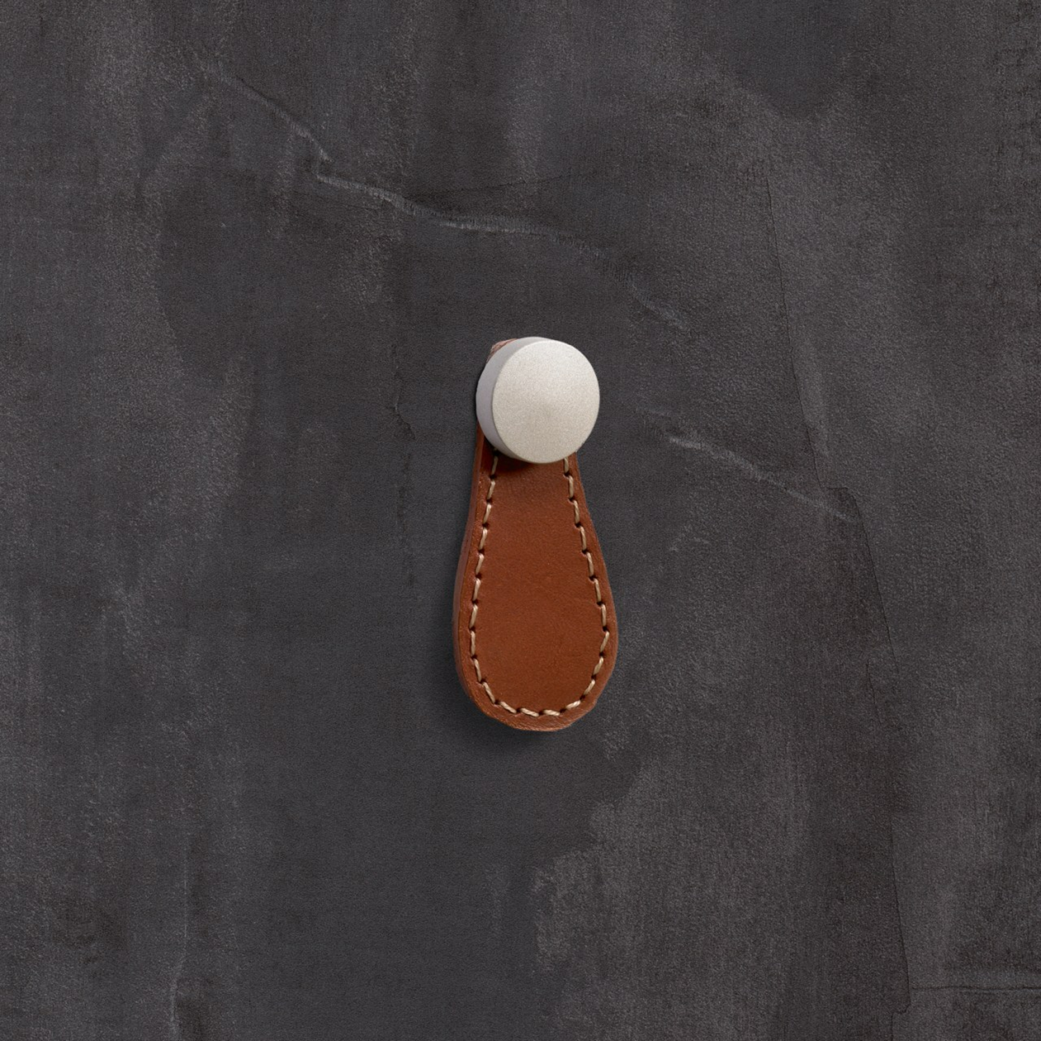 Bouton Galati, L 27 mm, B 3 mm, H 57 mm, cuir brun clair