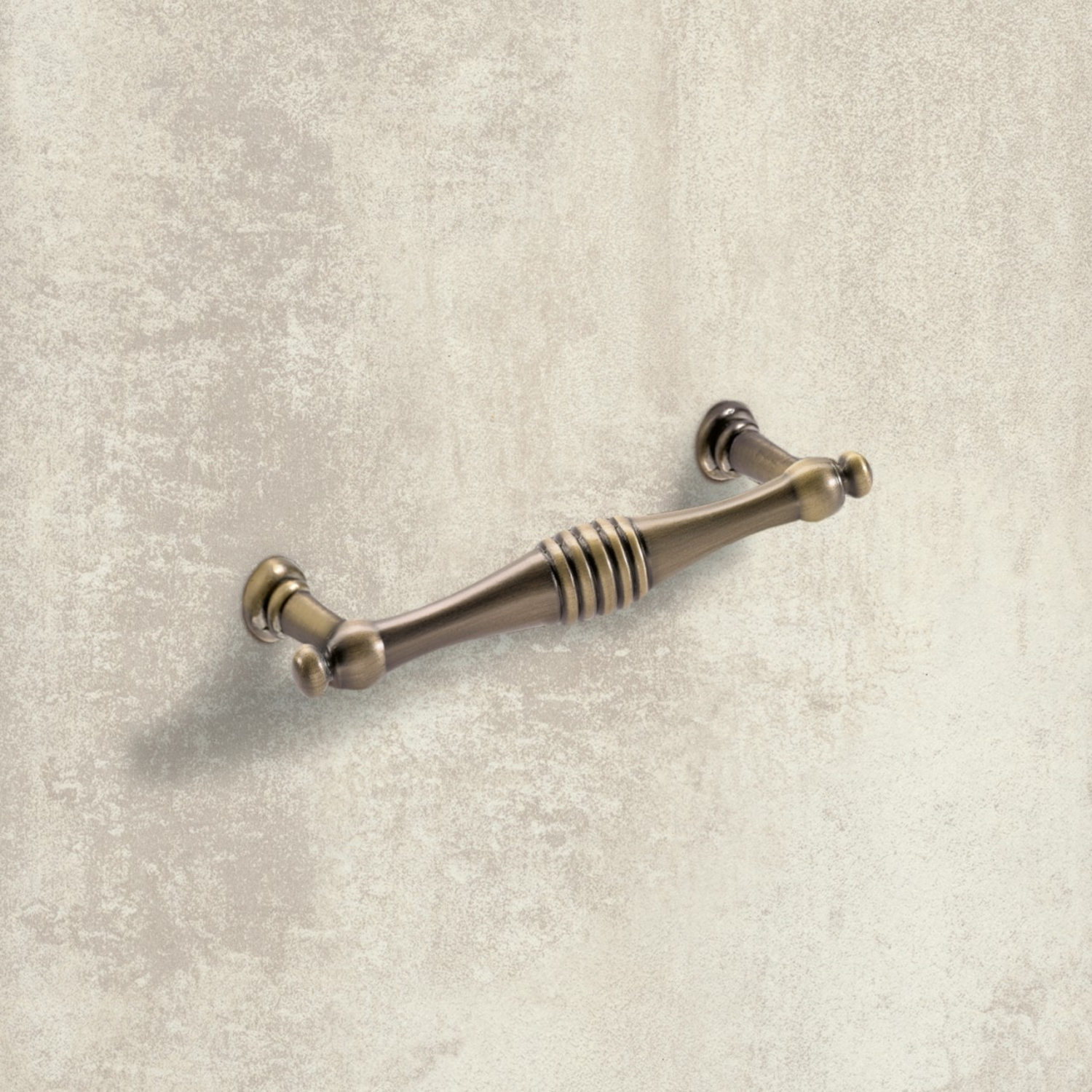 Poignée Osimo, entraxe de perçages 96, L 120 mm, B 13 mm, H 22 mm, ø 13 mm, aspect laiton antique