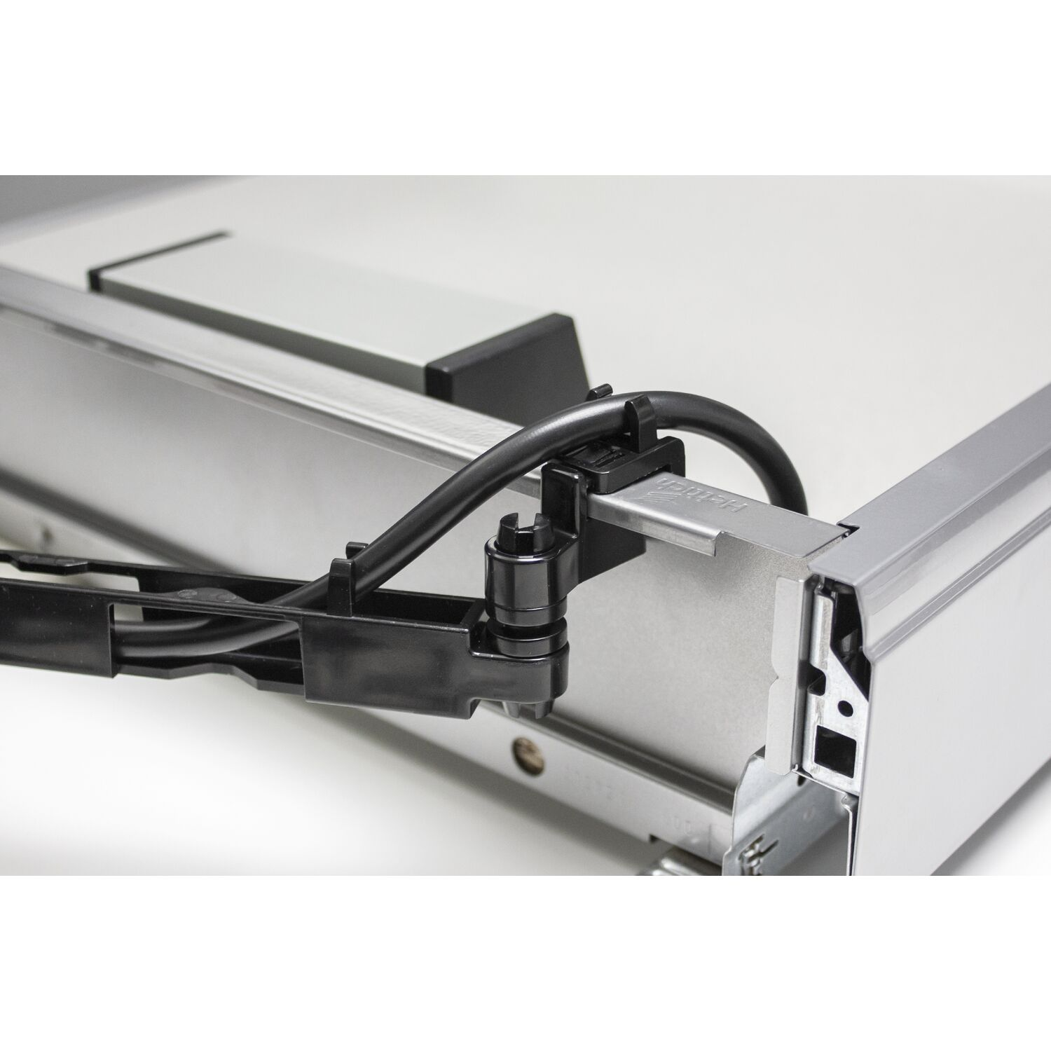 Evoline Wing + r-dock  2xnl-d-l + usb ac 