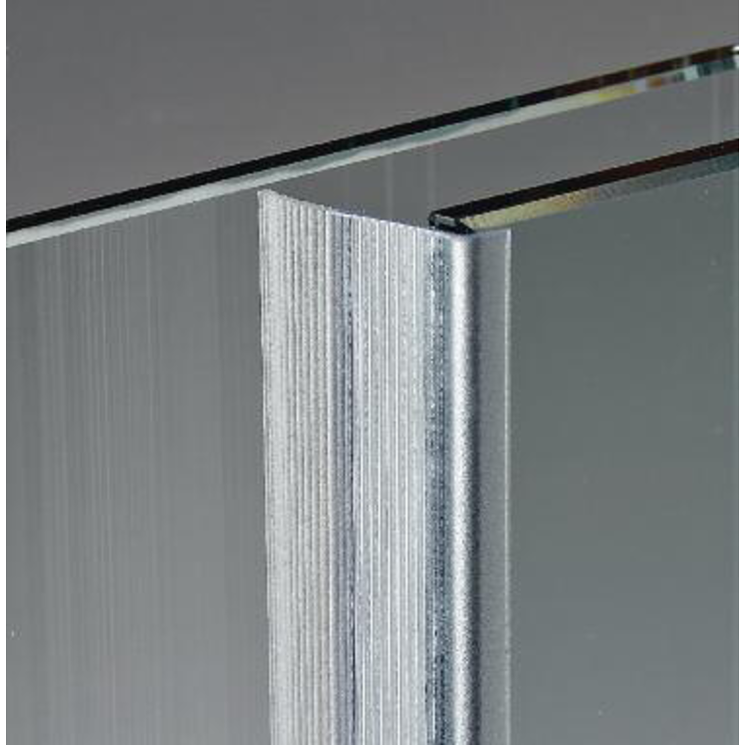 Joint adhésif av. languette couvre-joint recoupable, v. 8/13.5, B21+20 L3000, transparent