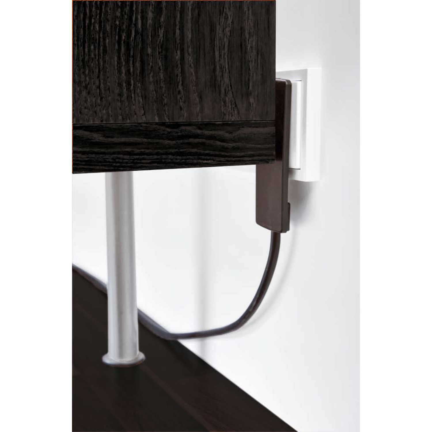 Evoline extra platte plug zwart 250v/16a