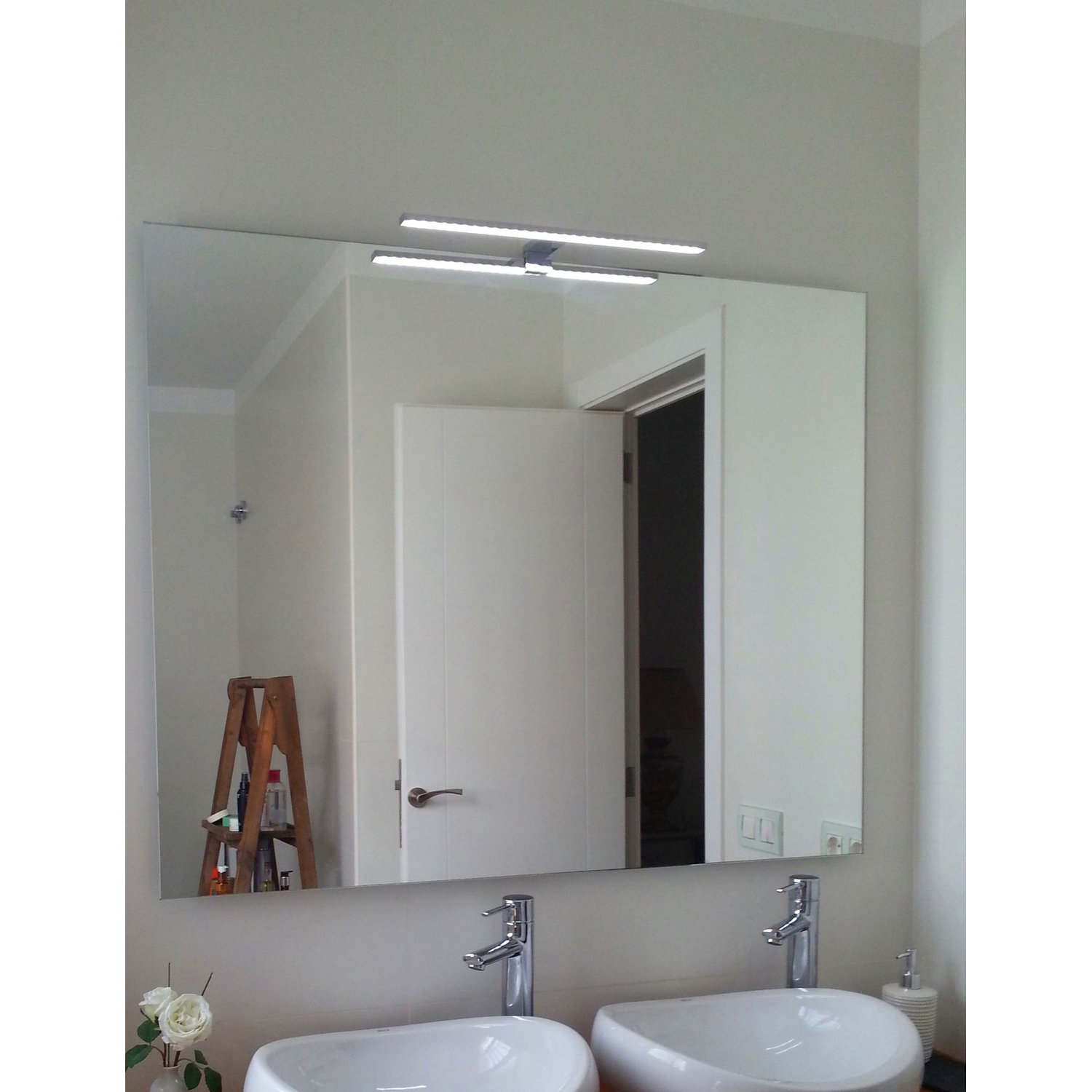 Eclairage salle de bains chroom 230v cct   