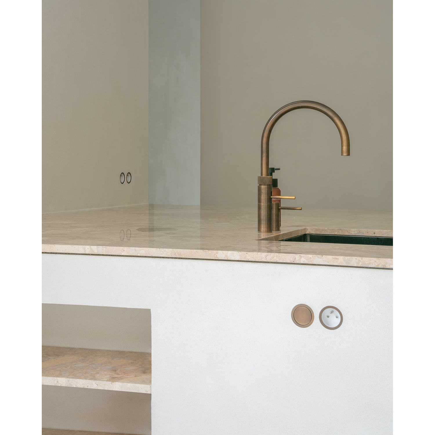 Rond 2.0 - multifit prise b-f bronze clair/blanc 