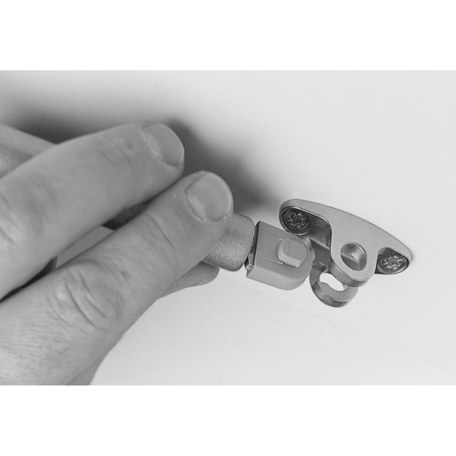 Fixation porte Kraby