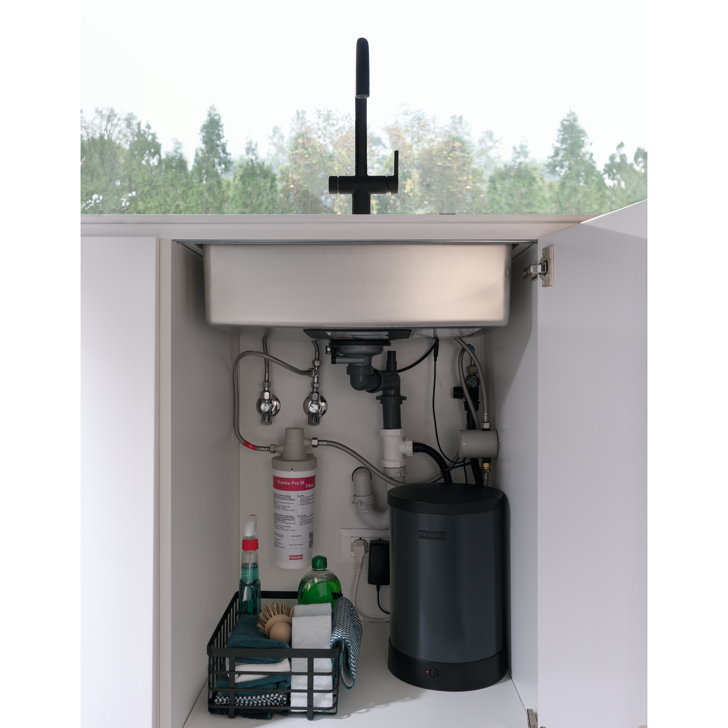 Maris Water Hub - Système 3 en 1 à bec orientable / Levier sur le côté / Noir mat / Bouilloire 4 litres