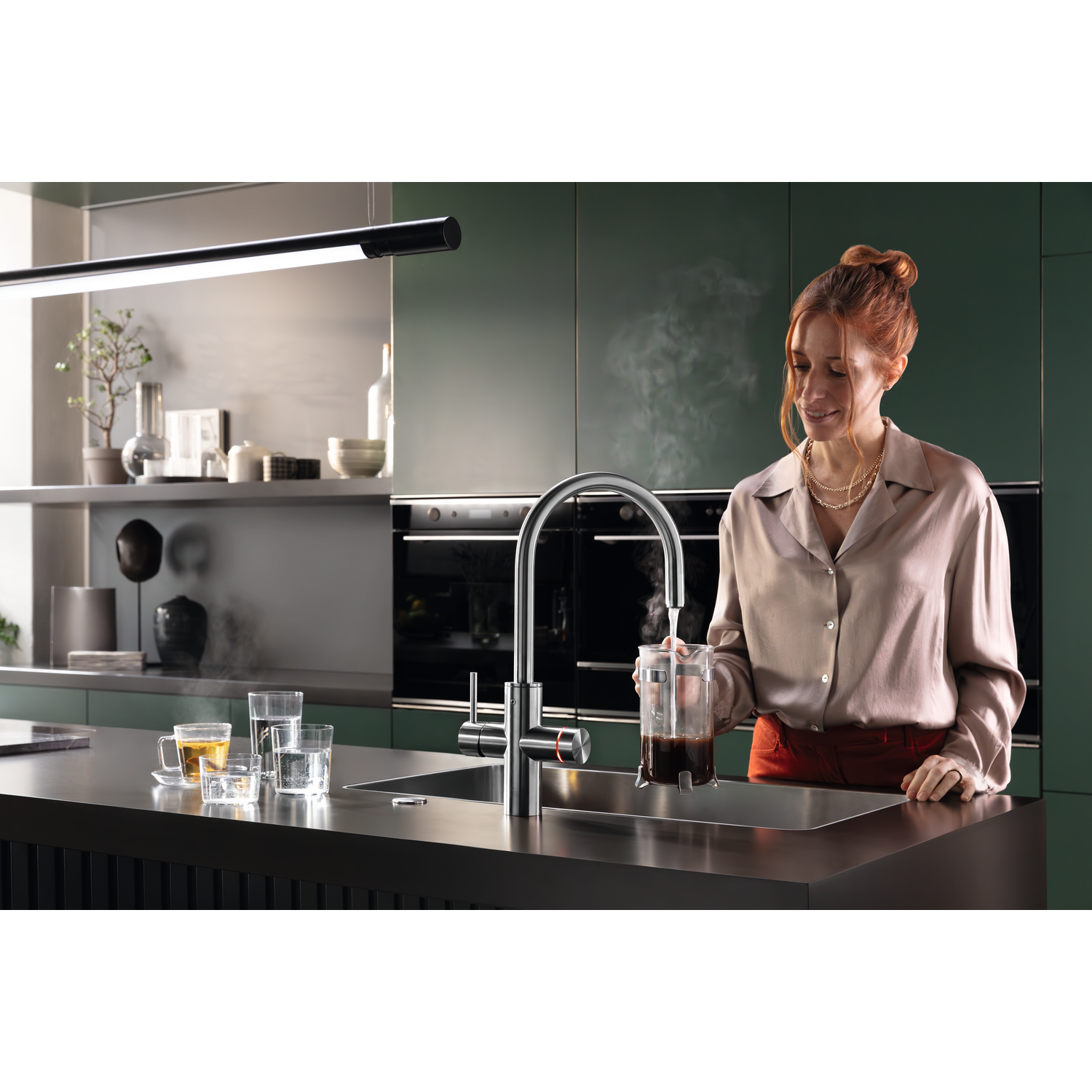 Mythos Water Hub 5 en 1 - Mitigeur à bec orientable / Levier sur le côté / Inox