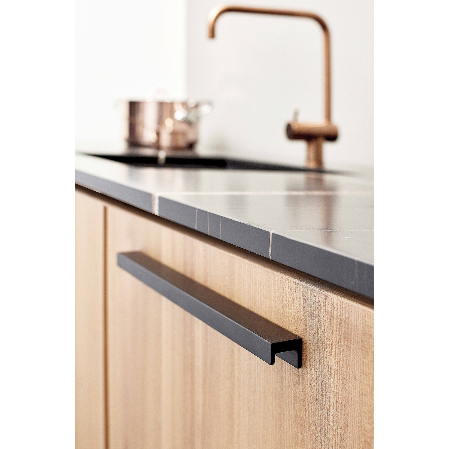 Greep station alu zwart mat ba 320mm l350mm