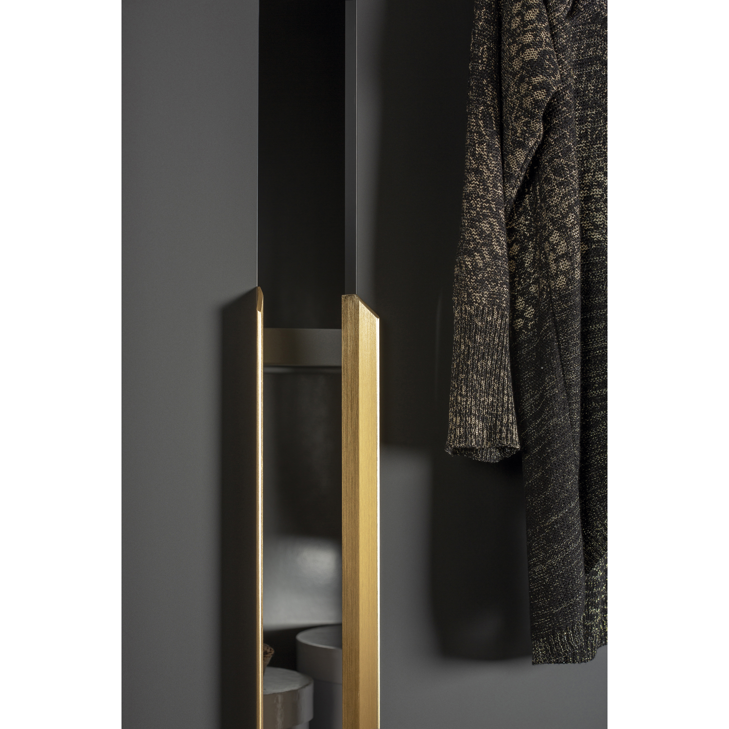 Poignée VANN BA1120-384 L1200 aluminium brossé foncé laiton