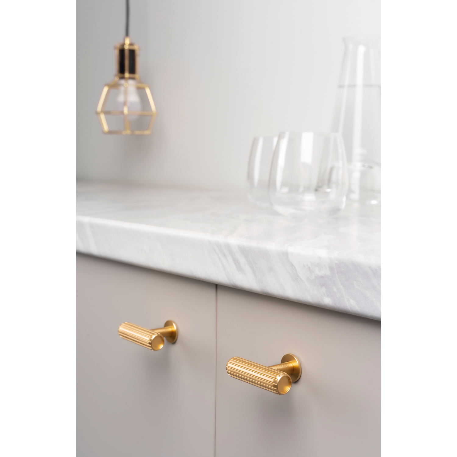 Bouton T RILLE L55 aluminium brossé laiton