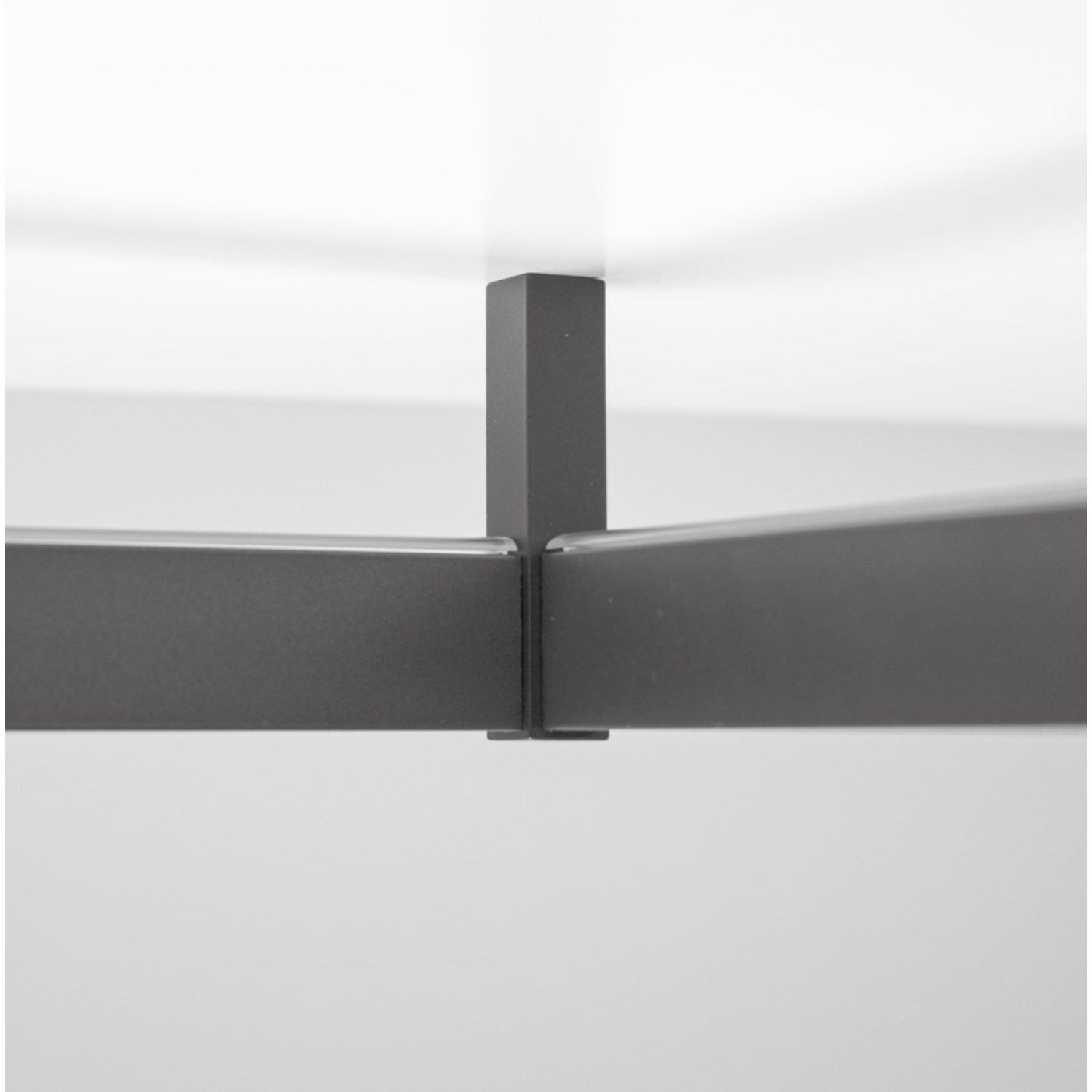 Kastbaar rechth. linear alu zwart 10x30x2500mm met plastic profiel