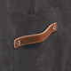 Poignée Nica, entraxe de perçages 64, L 94 mm, B 25 mm, H 3 mm, cuir brun clair