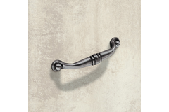 Poignée Alberta, entraxe de perçages 96, L 110 mm, B 14 mm, H 28 mm, aspect étain antique