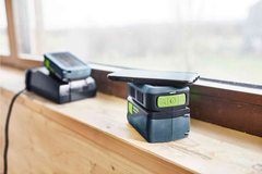 Chargeur de telephone phc 18  