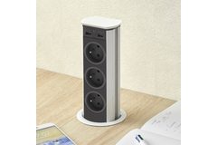 Brick wit b-f  3 stopcontacten + 2 usb