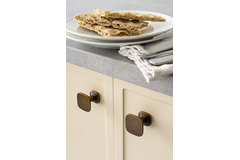 Knop QUART L33.8 zamak mat zwart
